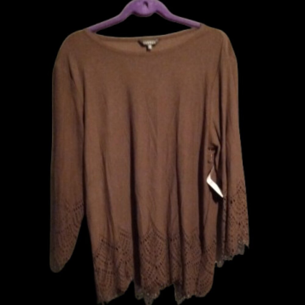 Hannah Women's Top - NWT